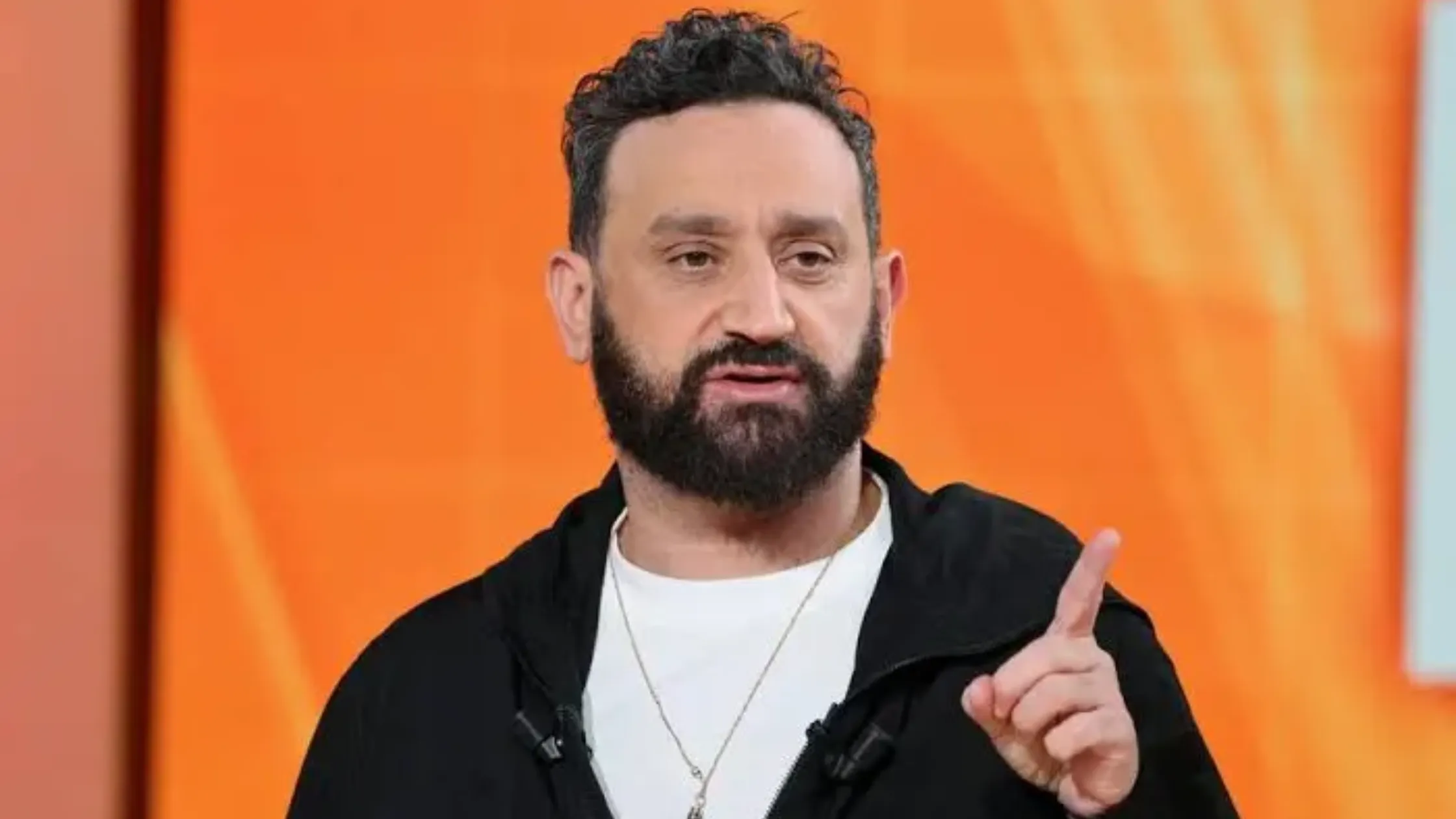 Copine de Cyril Hanouna